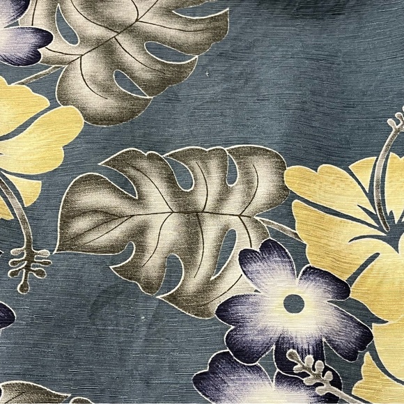 Vintage Tommy Bahama 100% Silk Hawaiian Floral Button Up Short Sleeve Shirt  L - Picture 9 of 13